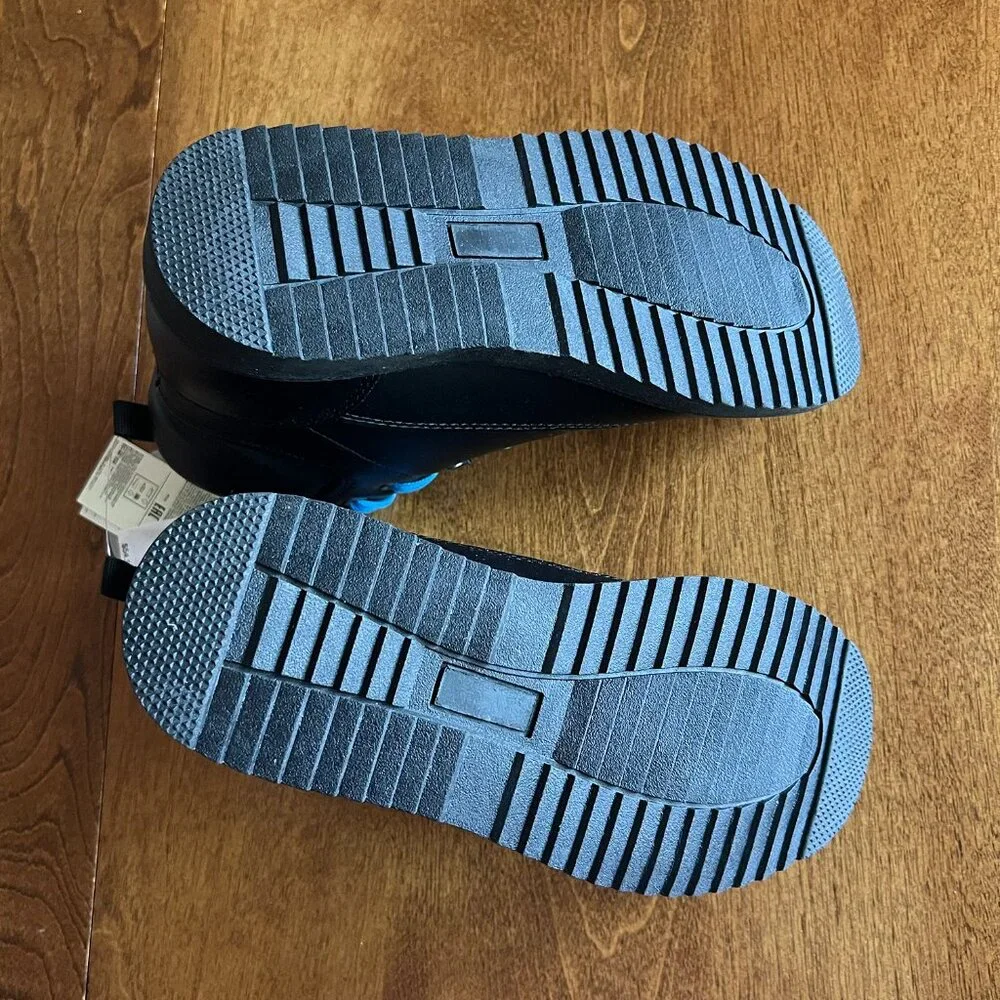 Gap black boots with blue laces 1 NWT